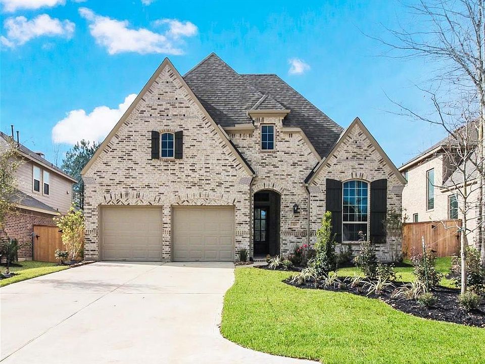 1st image of 121 Russet Bend Pl N