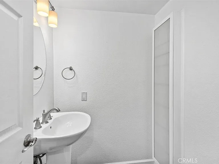 22516 Lake Forest Ln — Photo 16