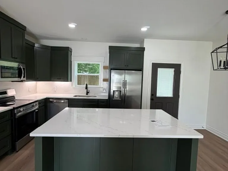 307 Live Oak St — Photo 17