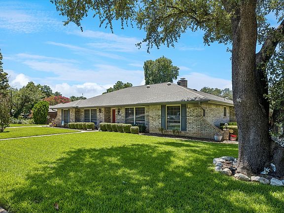2nd image of 4361 Rota Cir
