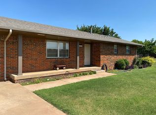 1912 N Watts St, Sayre, OK 73662