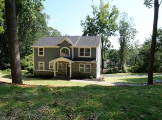 173 Gates Ave, Gillette, NJ 07933