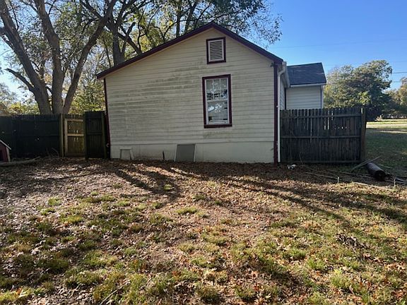 4th image of 307 S Jernigan St