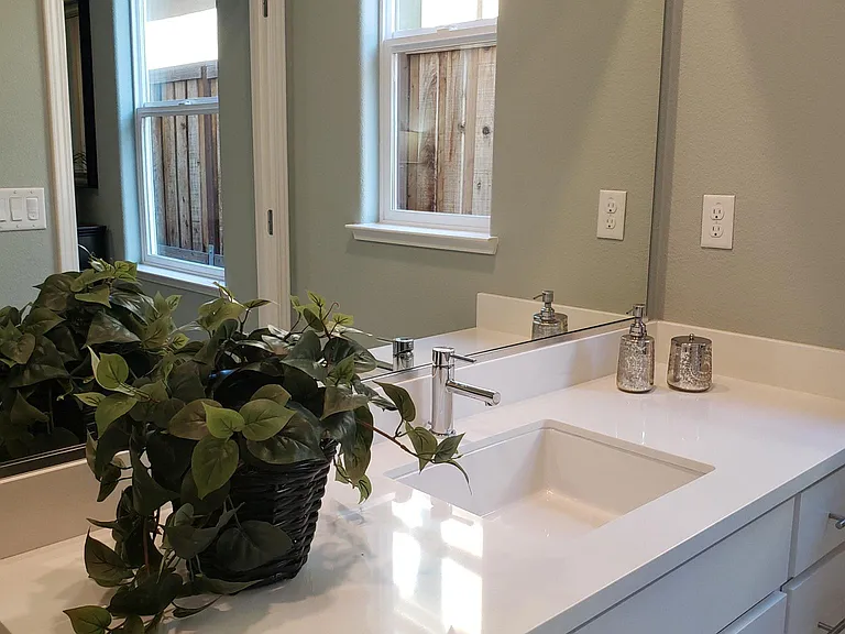In-Law Suite (Bath)