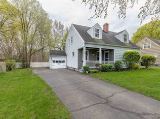 87 Belvedere Dr, Rochester, NY 14624