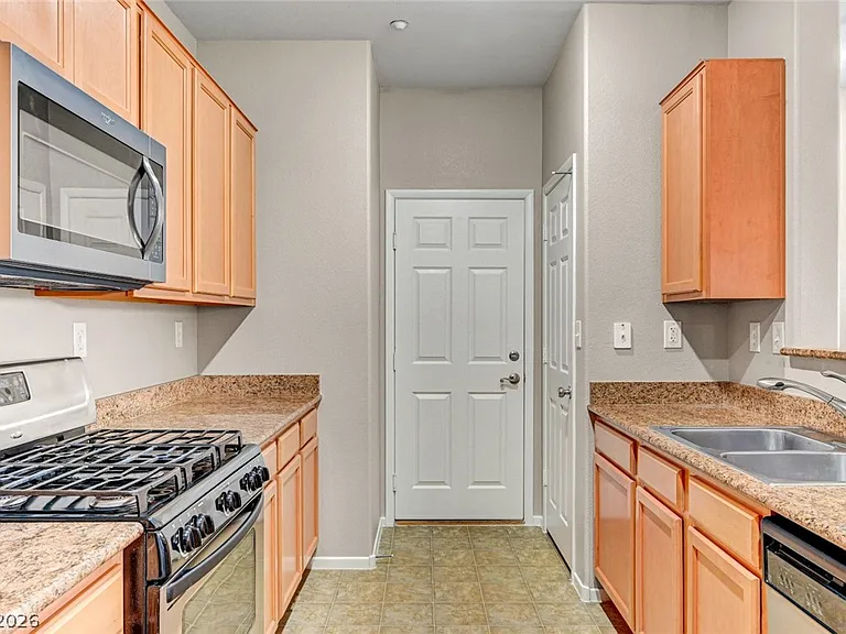 10731 Myrtle Grove Ave — Photo 18