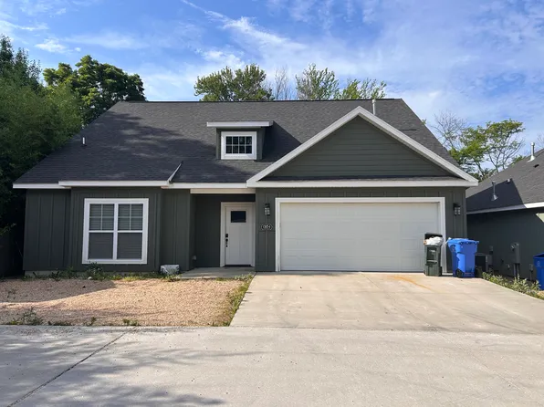1315 W Deane St, Fayetteville, AR 72703