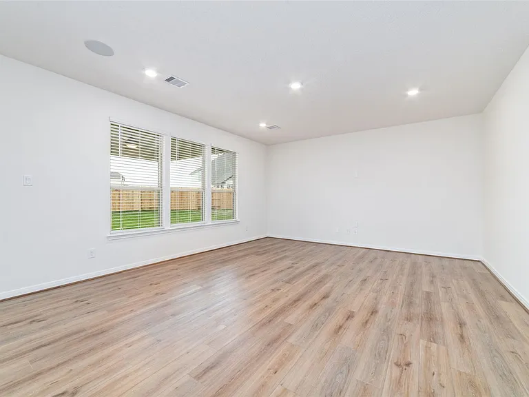 7731 Coral Key Dr — Photo 9