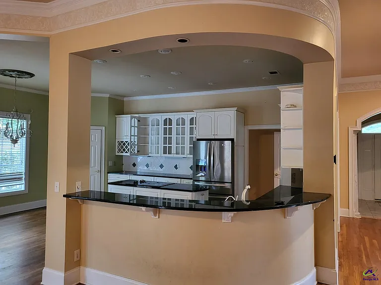 406 Royal Crest Cir — Photo 13
