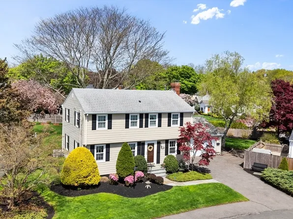 10 Dearborn Ln, Salem, MA 01970