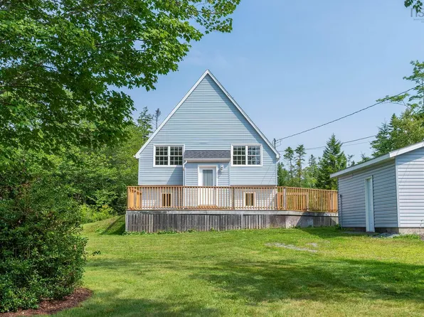 4101 Highway 7, Porters Lake, NS B3E 1E5