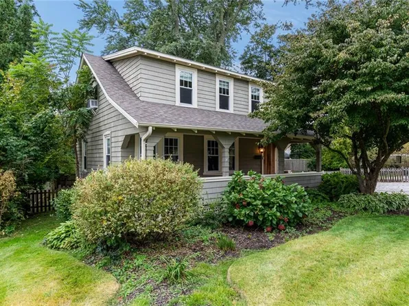 30 Ledge Rd, East Greenwich, RI 02818