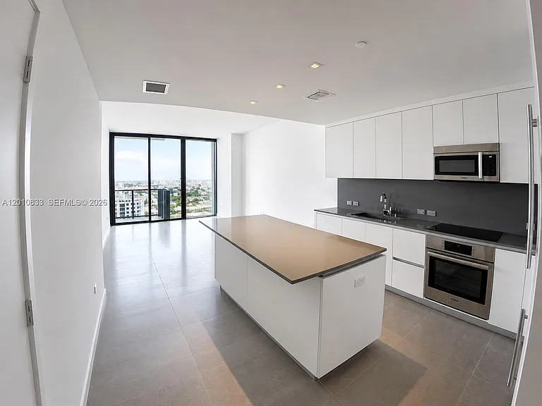 88 SW 7th St #2206 — Photo 7