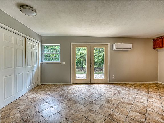 3rd image of 66 Owl Ln