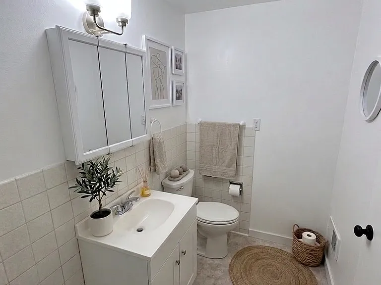 1136 NW 62nd St #1 — Photo 6