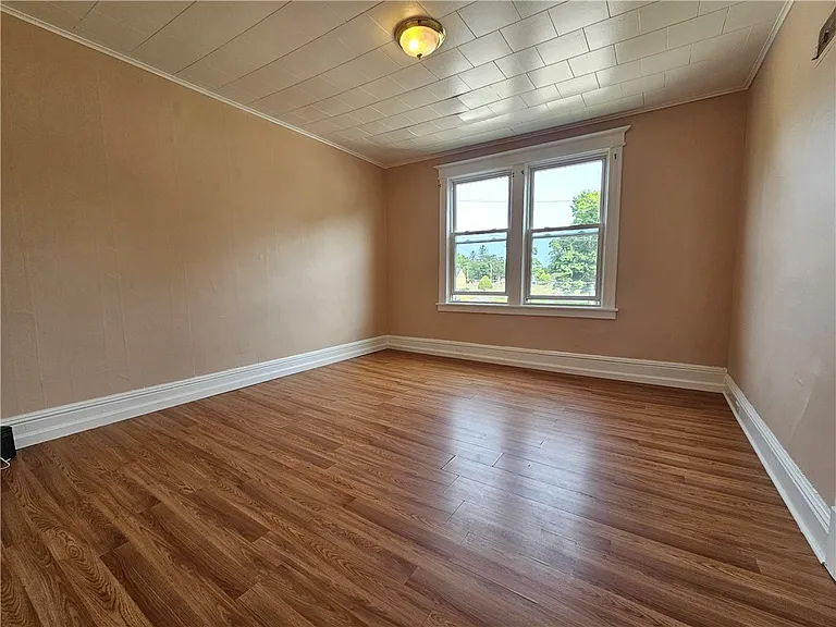 105 Sherman Pkwy — Photo 14