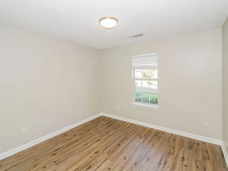 1125 Red Fern Cir W — Photo 14