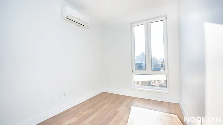 Rented by Nooklyn NYC LLC | media 7