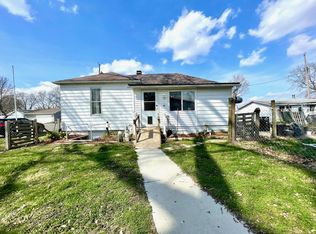 110 Washington St, Saint Jacob, IL