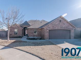 3008 Brookstone Ct, Moore, OK 73160