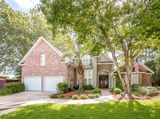 3709 Point Clear Dr, Ocean Springs, MS 39564