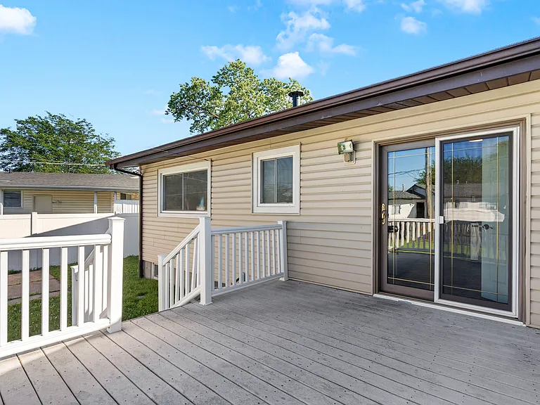 615 Loyola Dr — Photo 49