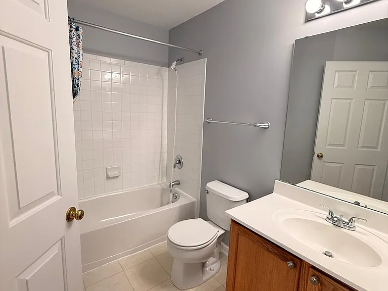 100 Colts Neck Dr — Photo 12