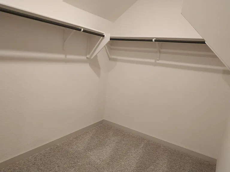 10705 Meris Ln — Photo 9