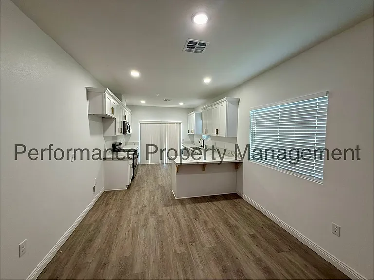 1623 Tejon St — Photo 4