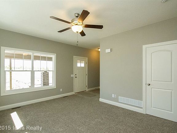 5th image of 210 SW Heritage Ln