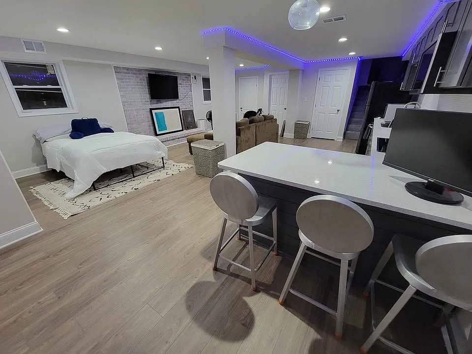 Studio, 600 sqft, $1,800 — Photo 4