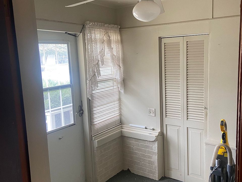 223 W Galle St, Moundridge, KS 67107 Zillow