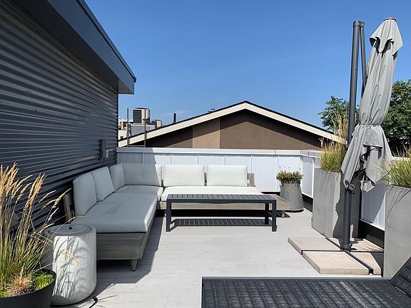 One side of roof top deck