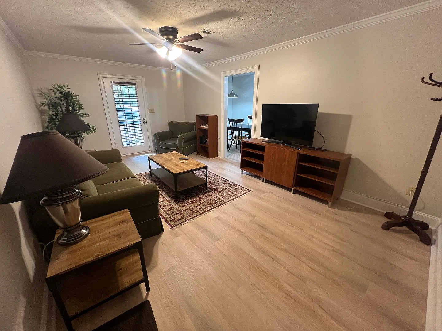 Updated 1 bed 1 bath, great location! — Photo 3