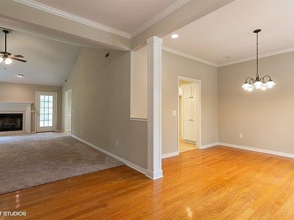 2nd image of 23 Newburgh Dr