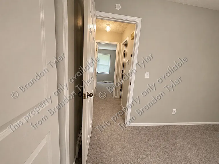701 S 40th St — Photo 6