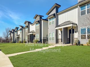 3223 Chenault St, Fort Worth, TX 76111