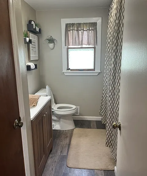 5784 Ontario Center Rd — Photo 9
