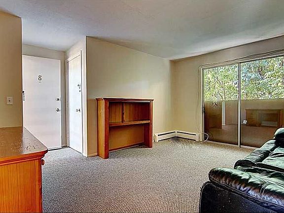 3rd image of 494 Putnam Pike APT B8