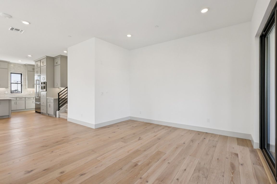 next background image