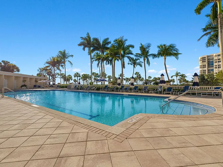 4021 Gulf Shore Blvd N #202 — Photo 24