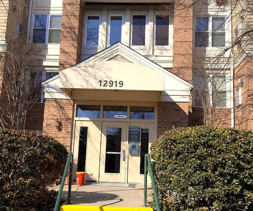 12919 Alton Sq #203