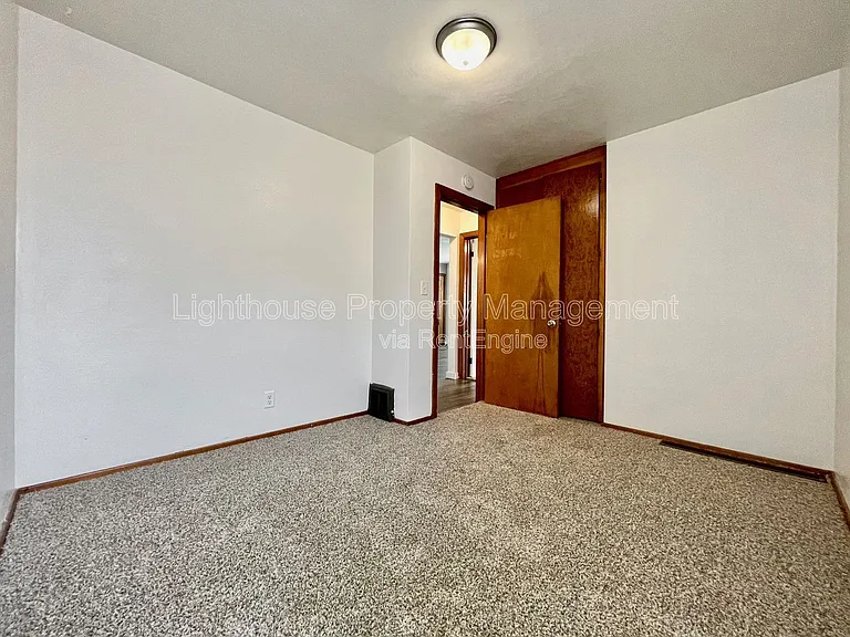 1220 Ottillia St SE #D — Photo 10