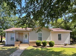 201 Redbud Ln, Mount Pleasant, TX 75455