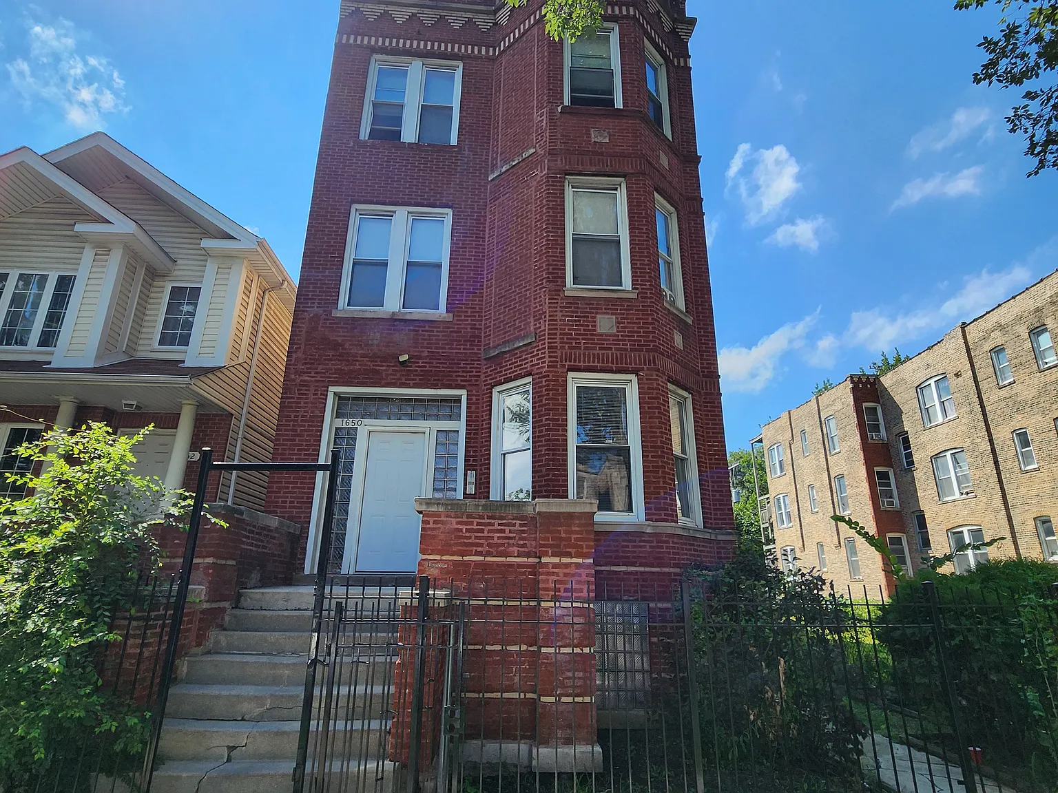 2 bed, $1,700 — Photo 1