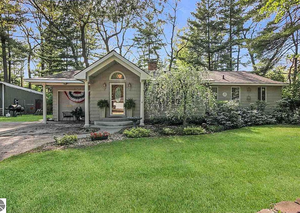 1st image of 504 Woodland Dr