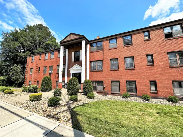 North Hills - Apartments For Rent In Pittsburgh, 824 Perry Hwy #18, Pittsburgh, PA 15229