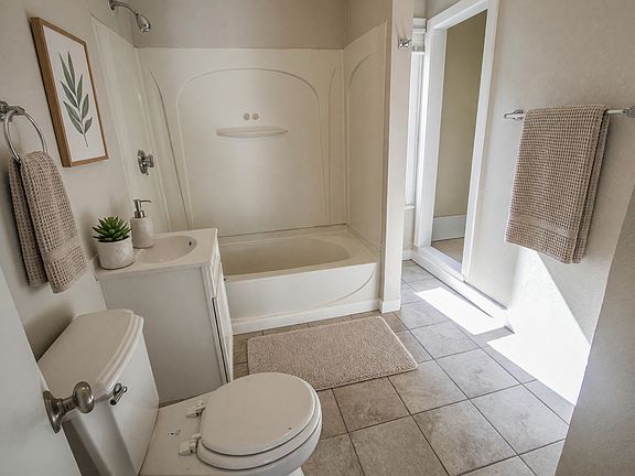 5th image of 23 Wilson St #3