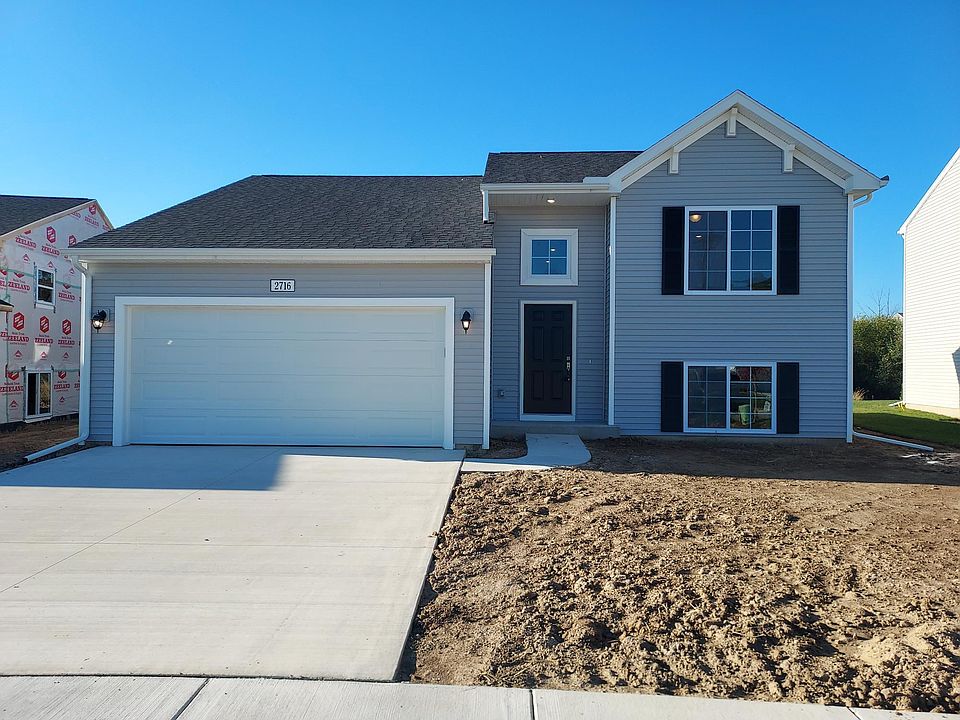 2nd image of 2716 Sanderling Ct