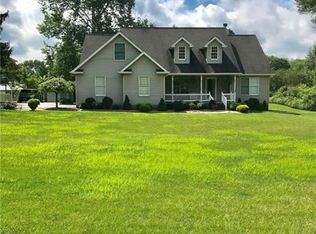 3091 Wallace Dr, New Castle, PA